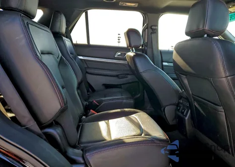 2017 Ford Explorer Sport z USA, uszkodzony, nr VIN 1FM5K8GT2HGB36997